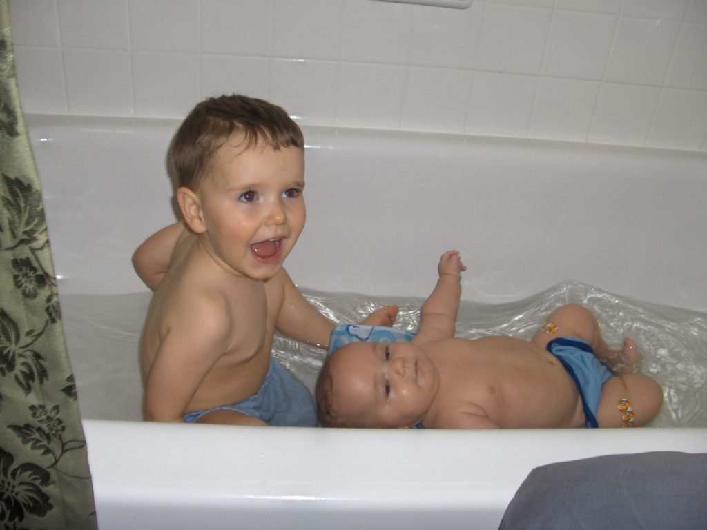 Bath time for Charlie and Braden Powell